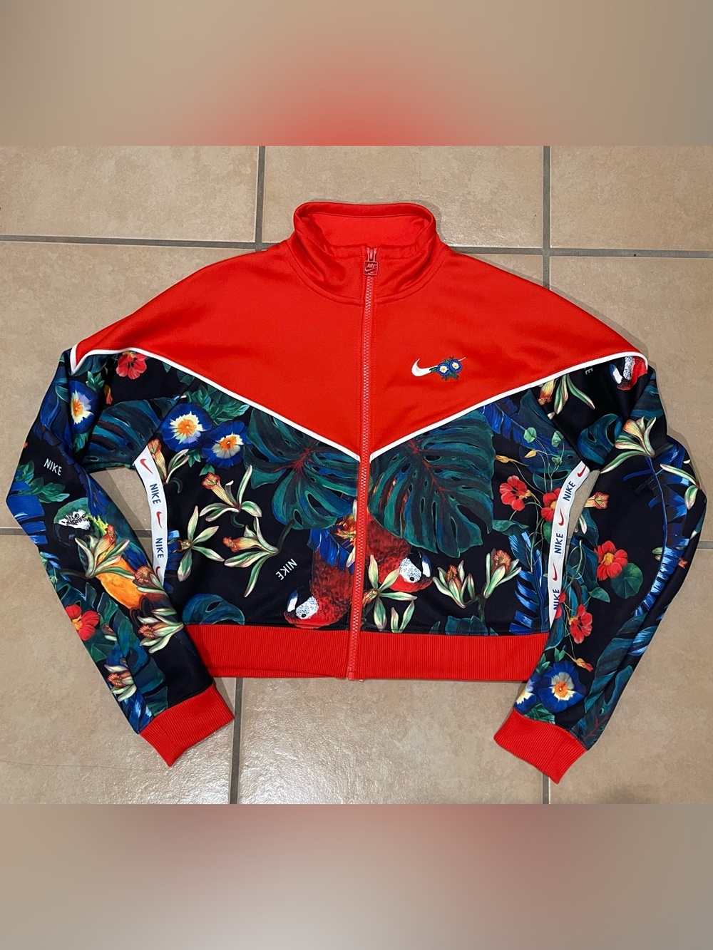 Nike Women’s Red Tropical Print Cropped Jacket